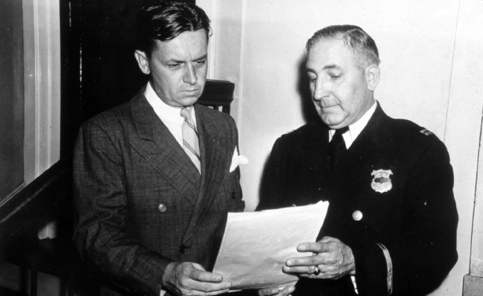 Eliot Ness and Cleveland police captain Arthur Roth in 1940
