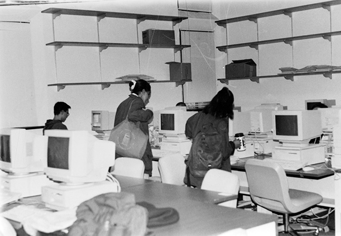 Early computer lab for students