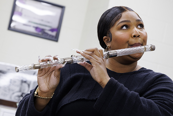 Lizza plays James Madison's crystal flute